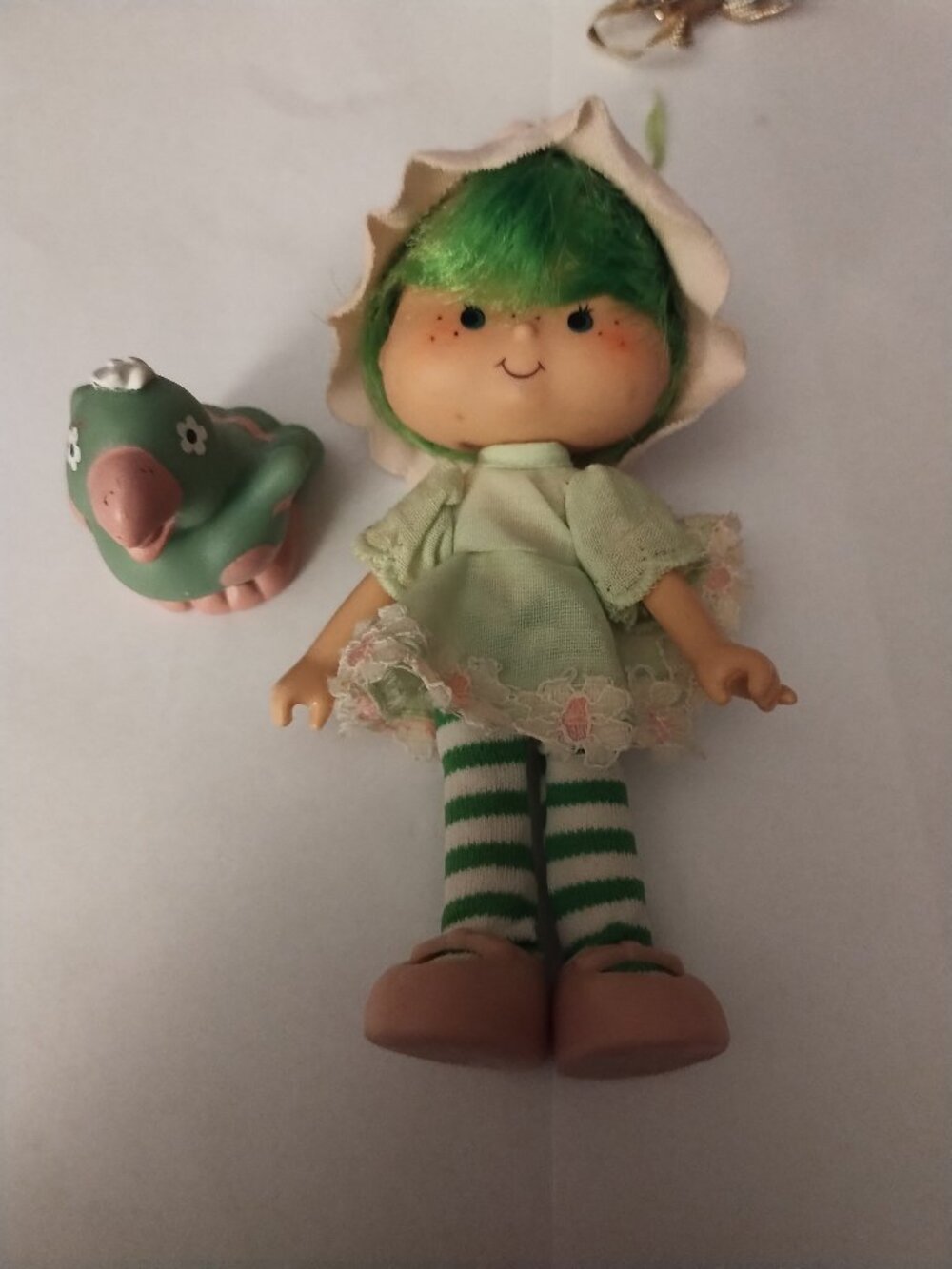 Strawberry Shortcake Lime Chiffon with Pet Parrot Parfait